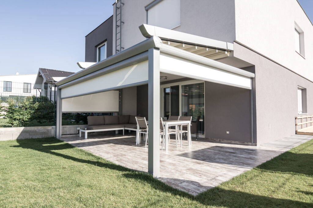 Sostenibilidad en sistemas de toldos y pérgolas 3 Sistemas de pérgolas retráctiles Sistema de techo de pérgola automático 15