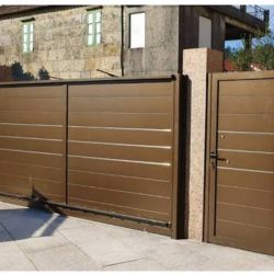Modern trädgårdsingångsport i aluminium, modell München