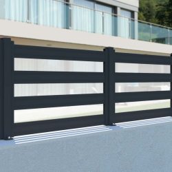 Exempel på avstånd från plexi aluminium trädgårdsstaket