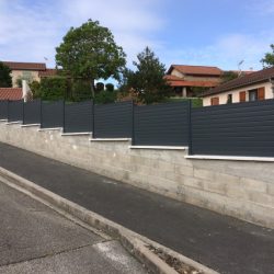 Exempel på trädgårdsstaket i aluminium 3